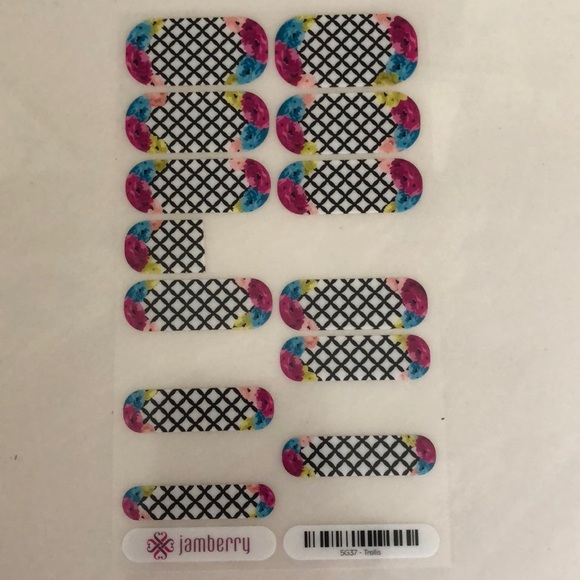 💅HP🧚🏼‍♂️ Jamberry Bundle  (6 designs included) - Picture 7 of 8